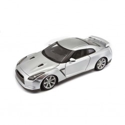 1:18 Nissan GT-R R35 2009 Model Araba